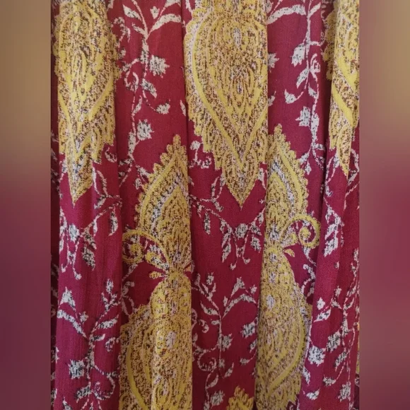 Xhilaration Cold Shoulder Top - Picture 3 of 6